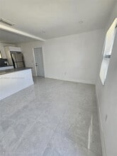 1148 NW 100th St in Miami, FL - Building Photo - Building Photo