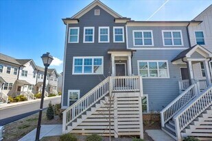 1272 Carbon Ct in Atlanta, GA - Building Photo