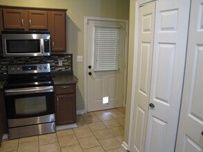 401 Cambrian Ridge Dr in Pelham, AL - Building Photo - Building Photo
