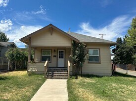 155 3rd St in Ashland, OR - Building Photo