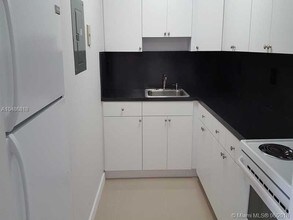 1720 NW North River Dr-Unit -405 in Miami, FL - Building Photo - Building Photo