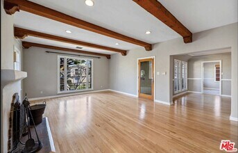 1217 Stearns Dr in Los Angeles, CA - Building Photo - Building Photo
