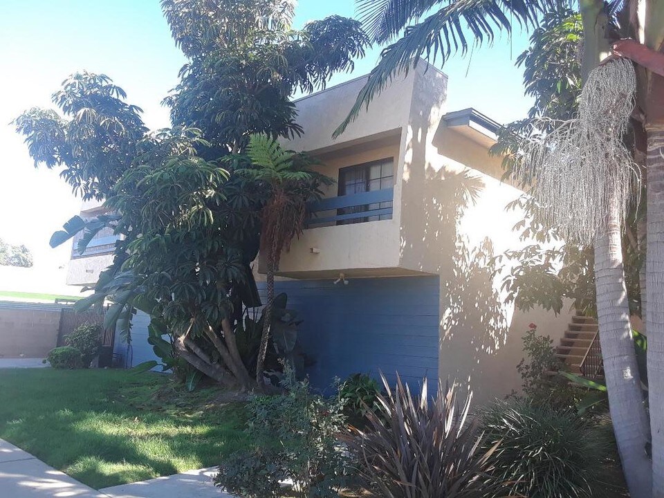 1114 W 155th St in Gardena, CA - Building Photo
