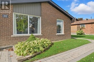 10 Carter Crescent in Whitby, ON - Building Photo - Building Photo