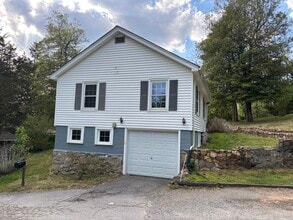 16 Miracle Dr in Asheville, NC - Building Photo - Building Photo