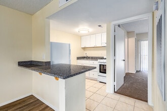 Misty Oaks in Orlando, FL - Building Photo - Building Photo