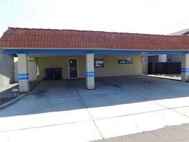 2077 Whitewater Dr in Bullhead City, AZ - Building Photo