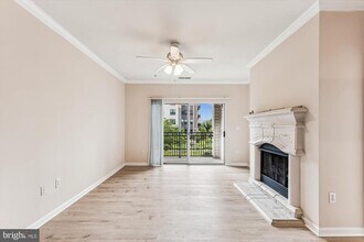 12941 Centre Park Cir in Herndon, VA - Building Photo - Building Photo
