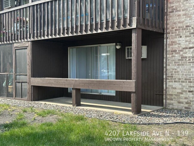 4207 Lakeside Ave N in Minneapolis, MN - Building Photo - Building Photo