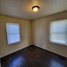 410 Manhattan Ave in Indianapolis, IN - Building Photo - Building Photo