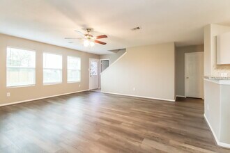 9822 Climbing Tree St in Conroe, TX - Building Photo - Building Photo