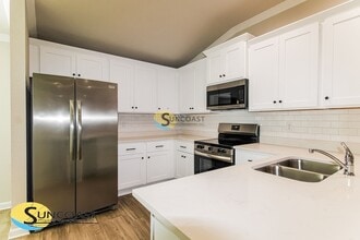 5961 W Oak Park Blvd in Homosassa, FL - Building Photo - Building Photo