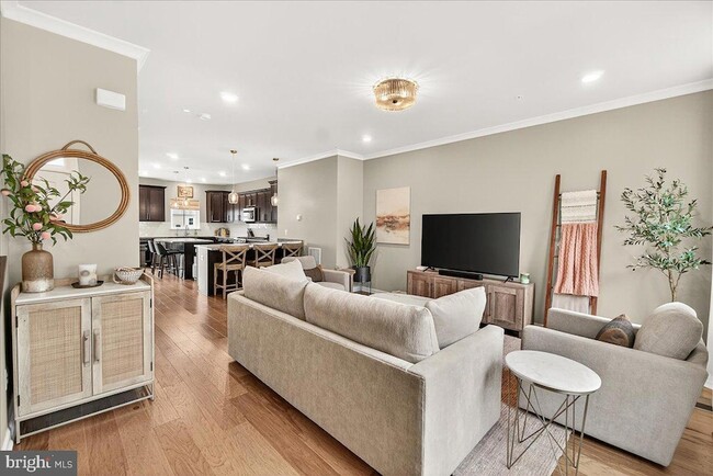 22739 Tate St in Clarksburg, MD - Foto de edificio - Building Photo