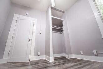 9932 N Leonard St in Portland, OR - Building Photo - Building Photo