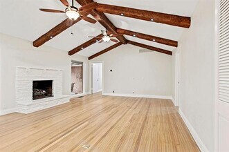 527 E Spring Valley Rd in Richardson, TX - Building Photo - Building Photo