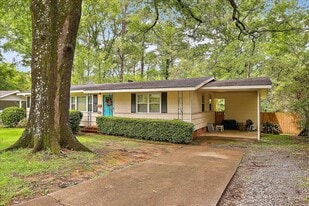 4263 Forest Park Dr in Jackson, MS - Building Photo