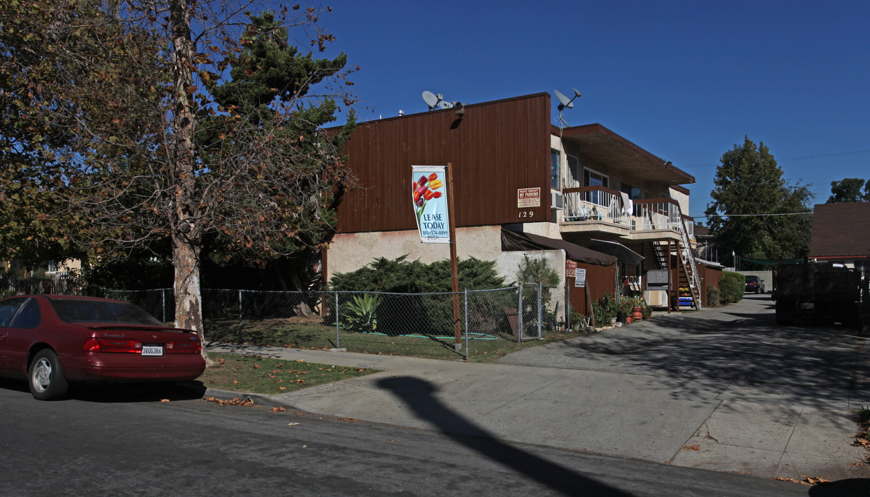 129 S Avenue 54 in Los Angeles, CA - Building Photo