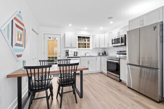 5 Wood St in St John's, NL - Building Photo - Building Photo