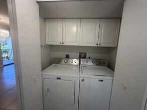 1561 Windorah Way, Unit H in West Palm Beach, FL - Building Photo - Building Photo