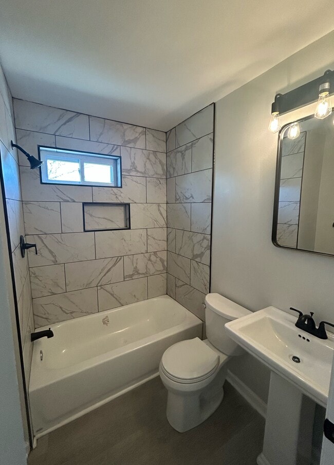 property at 714 S 40th St