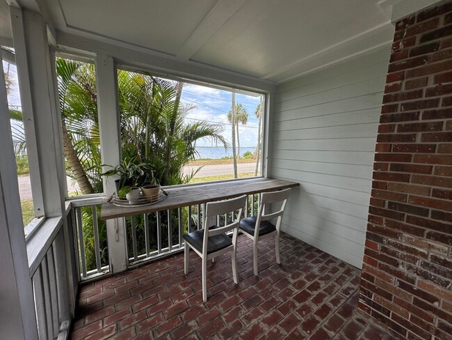 4490 NE Indian River Dr in Jensen Beach, FL - Building Photo - Building Photo