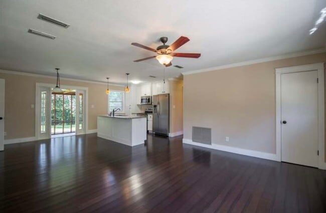 property at 1136 Carissa Dr