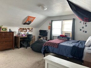 327 S 1300 E in Salt Lake City, UT - Building Photo - Building Photo