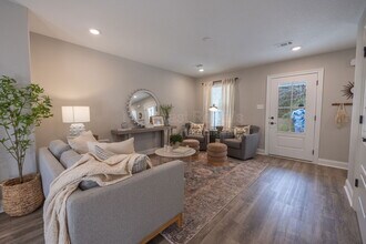 923 Motsie Rd in Biloxi, MS - Building Photo - Building Photo