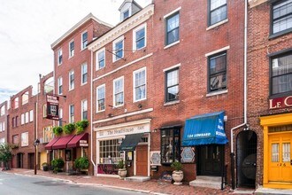 122 Lombard St in Philadelphia, PA - Foto de edificio - Building Photo