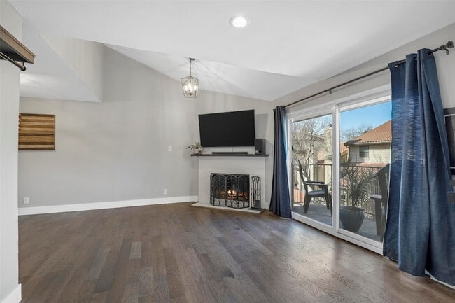 4777 Cedar Springs Rd, Unit 5F in Dallas, TX - Building Photo - Building Photo