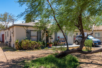 2513 E Willetta St in Phoenix, AZ - Building Photo - Building Photo