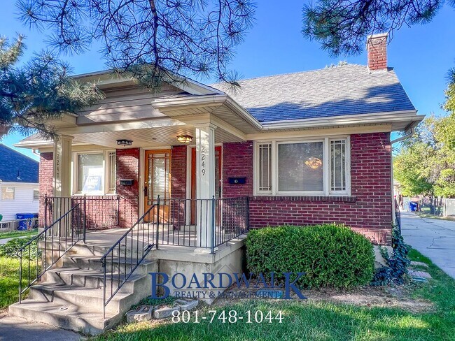 property at 2247 E Lambourne Ave