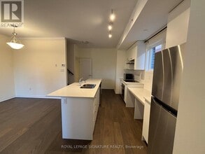 1B Clintwood Gate in Toronto, ON - Building Photo - Building Photo
