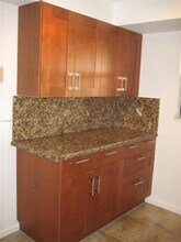 16051 Blatt Blvd in Weston, FL - Building Photo - Building Photo