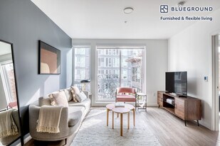 2401 S Jackson St in Seattle, WA - Building Photo
