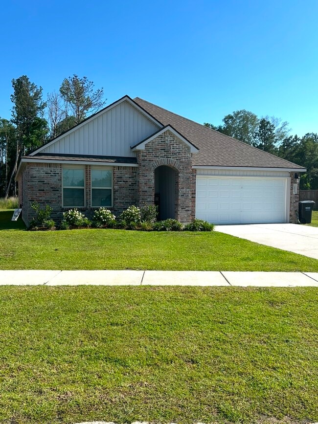 property at 35572 Grovemont Dr