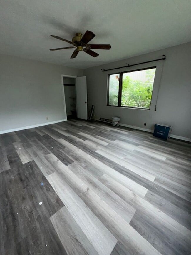 733 S 4th Ave in Sioux Falls, SD - Building Photo - Building Photo