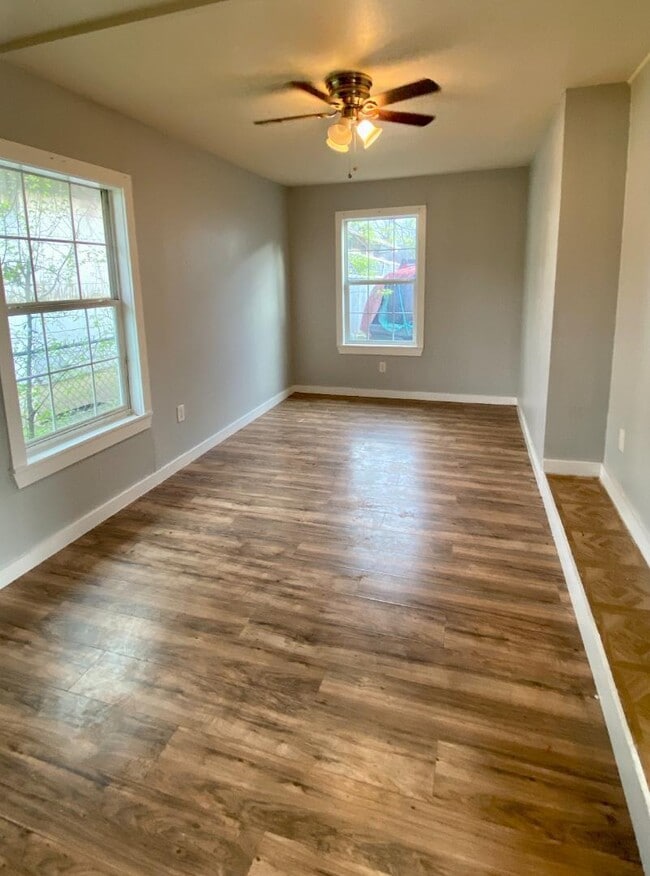 property at 433 Kayton Ave