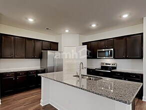 7055 Creeksong Dr in Douglasville, GA - Building Photo - Building Photo