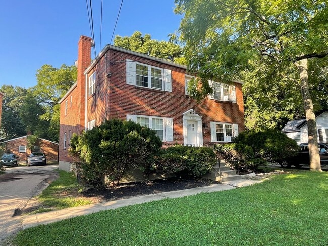 property at 1191 Groesbeck Rd