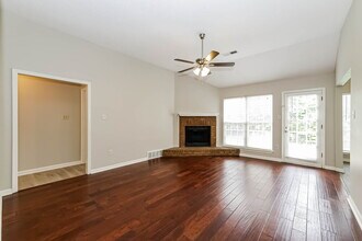 4574 Kings Grant Dr in Memphis, TN - Building Photo - Building Photo