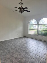 895 41st Ave N in St. Petersburg, FL - Building Photo - Building Photo