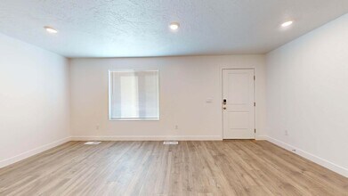 574 S May Dr in Cedar City, UT - Building Photo - Building Photo