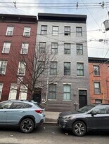 298 6th St in Jersey City, NJ - Building Photo