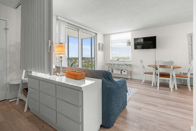 5800 Bonita Beach Rd SW in Bonita Springs, FL - Foto de edificio - Building Photo