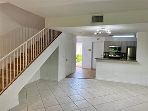 982 Sevilla Cir in Weston, FL - Building Photo - Building Photo