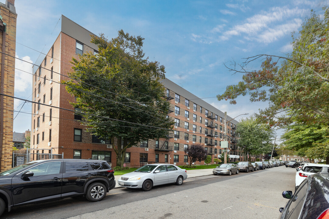 The Linda in Bayside, NY - Building Photo