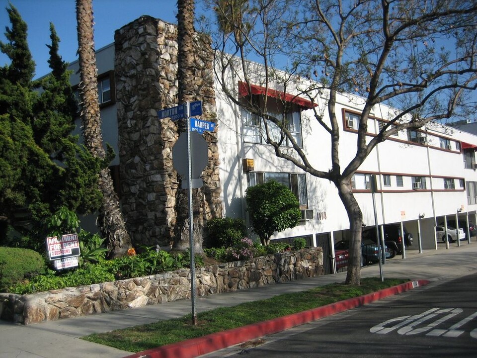 1114 N Harper Ave in West Hollywood, CA - Building Photo