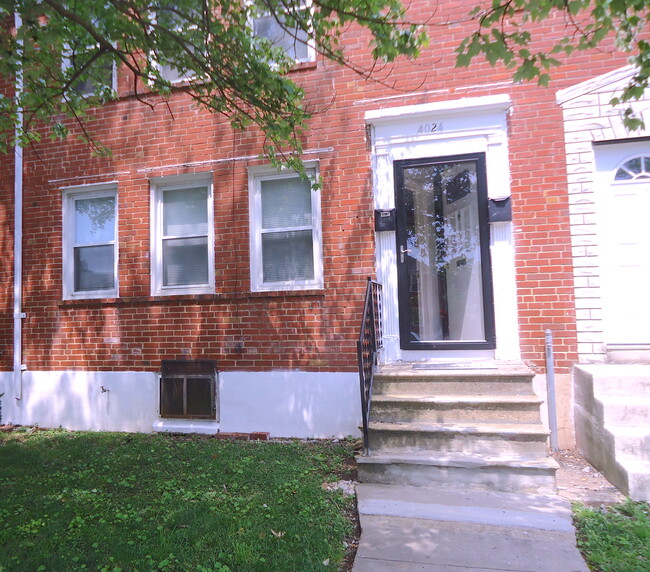 4024 Hilton Rd, Unit Apt 2 in Baltimore, MD - Foto de edificio - Building Photo