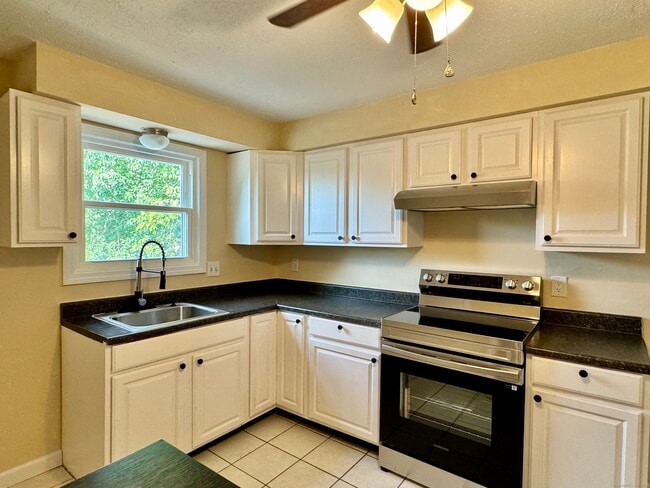 21 Weybosset St in New Haven, CT - Building Photo - Building Photo